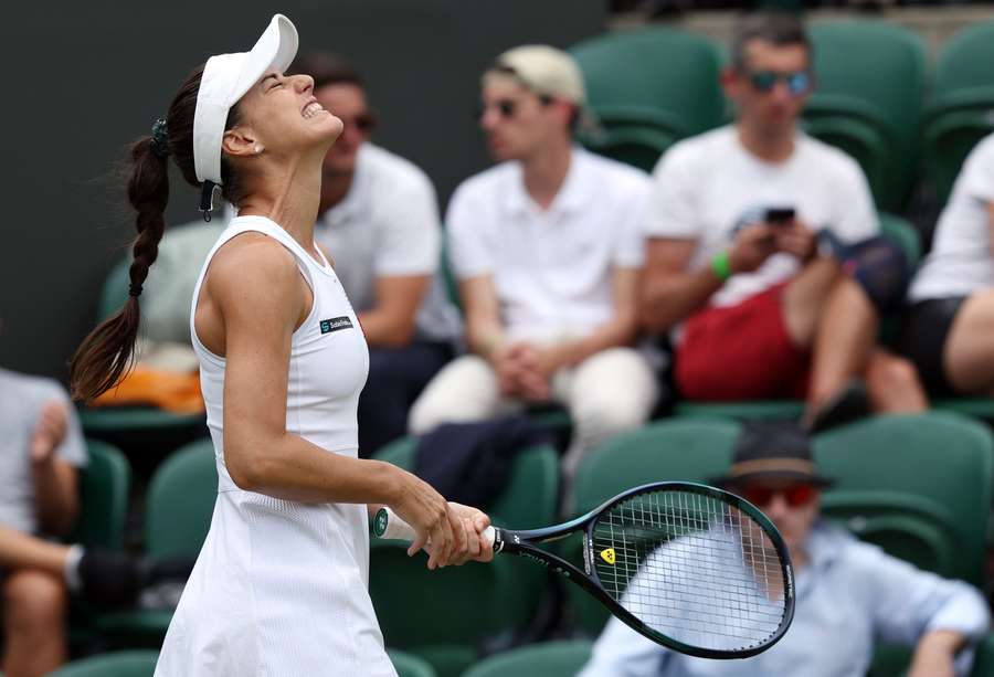 Sorana Cirstea sofreu com a ótima atuação de Bia Haddad