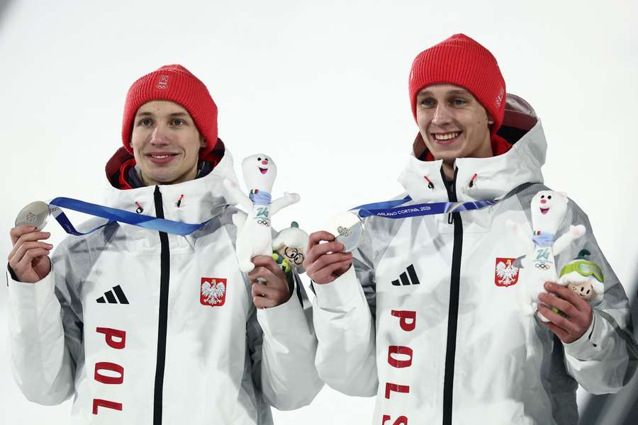 Kacper Tomasiak i Paweł Wąsek na olimpijskim podium