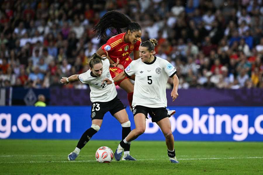 Frauen-EM LIVE: Alle Informationen zum Halbfinale der DFB-Frauen.