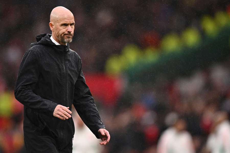 Erik ten Hag sucht nach dem desaströsen Saisonstart von Manchester United nach Antworten.