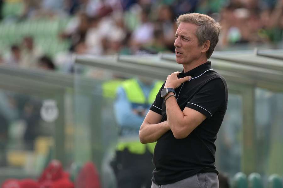 Alexandre Santos esteve cerca de um mês e meio no Nacional Alexandre Santos esteve cerca de um mês e meio no Nacional