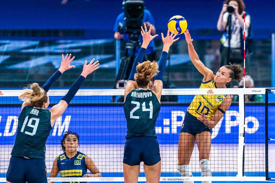 Gabi foi a maior pontuadora do Brasil na grande decisão