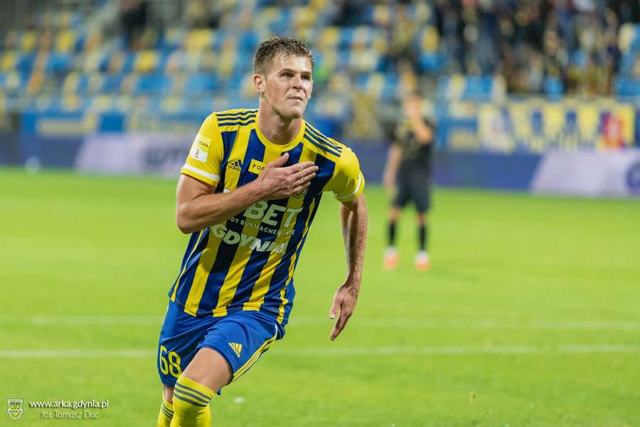 Potężne osłabienie Arki Gdynia. Karol Czubak chce odejść do Kortrijk, trwa finalizacja