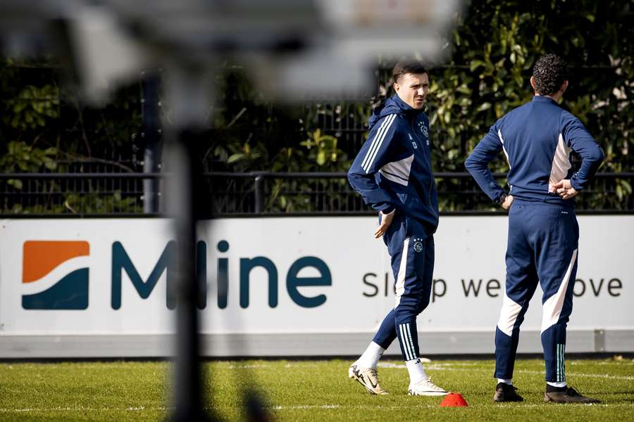 Steven Berghuis keert na laatste test mogelijk zondag terug in de wedstrijdselectie van Ajax