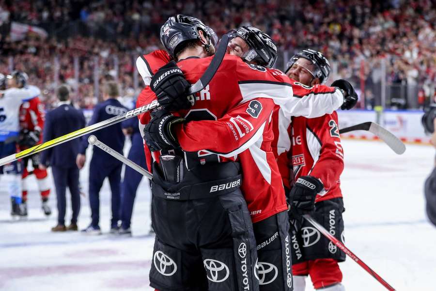 Die Kölner Haie triumphierten im sechsten Spiel gegen Ingolstadt für den Einzug ins Finale.