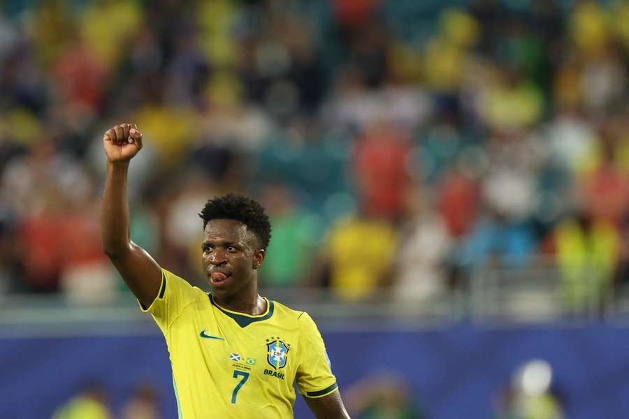 Vinicius Junior thanks the fans after the victory in the 2026 World Cup Group C match between Scotland and Brazil.