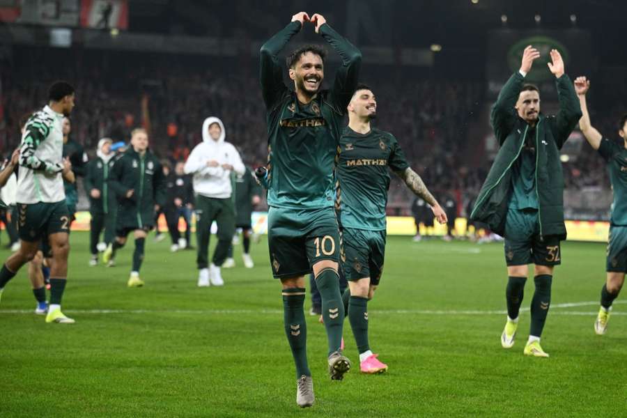 Leonardo Bittencourt (M.) durfte am Samstag sein Bundesliga-Jubiläum feiern. Leonardo Bittencourt (M.) durfte am Samstag sein Bundesliga-Jubiläum feiern.