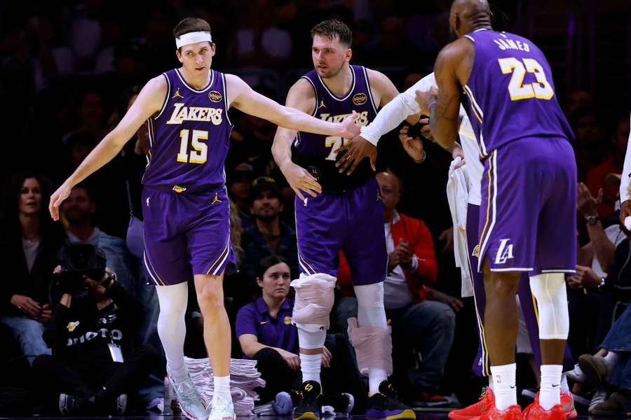 LeBron James y Luka Doncic LeBron James y Luka Doncic