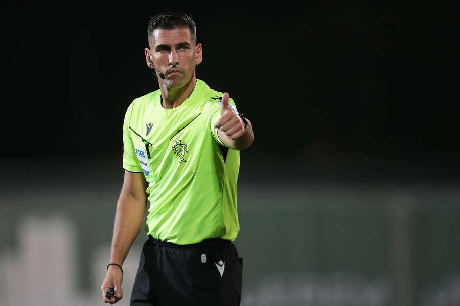 Fábio Veríssimo vai apitar o Arouca - FC Porto