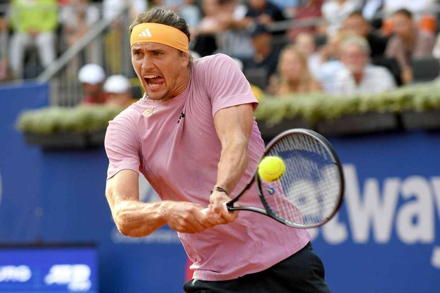 Alexander Zverev steht im Viertelfinale von Hamburg.