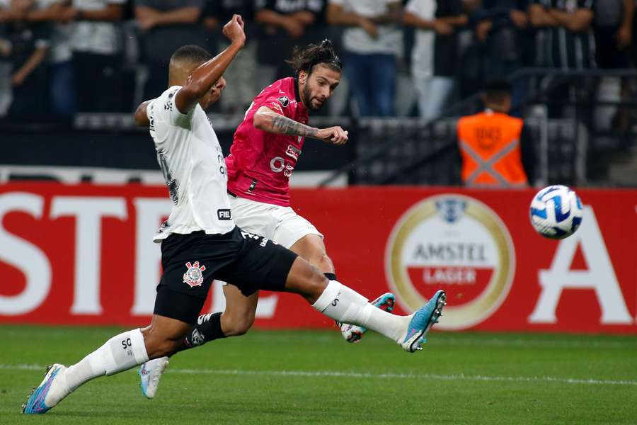 Diaz acertou belo chute no primeiro gol do Del Valle