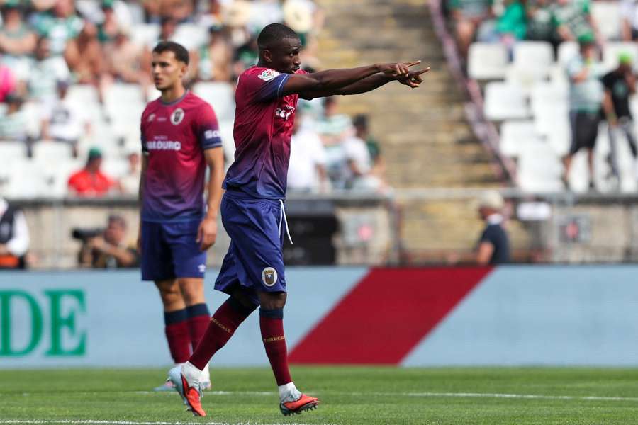 Kévin Zohi inaugurou o marcador na final do Jamor, ante o Sporting (1-2) Kévin Zohi inaugurou o marcador na final do Jamor, ante o Sporting (1-2)