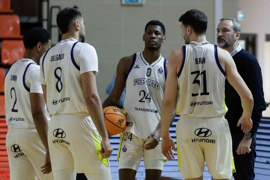 FC Porto aguarda por Sporting ou Oliveirense