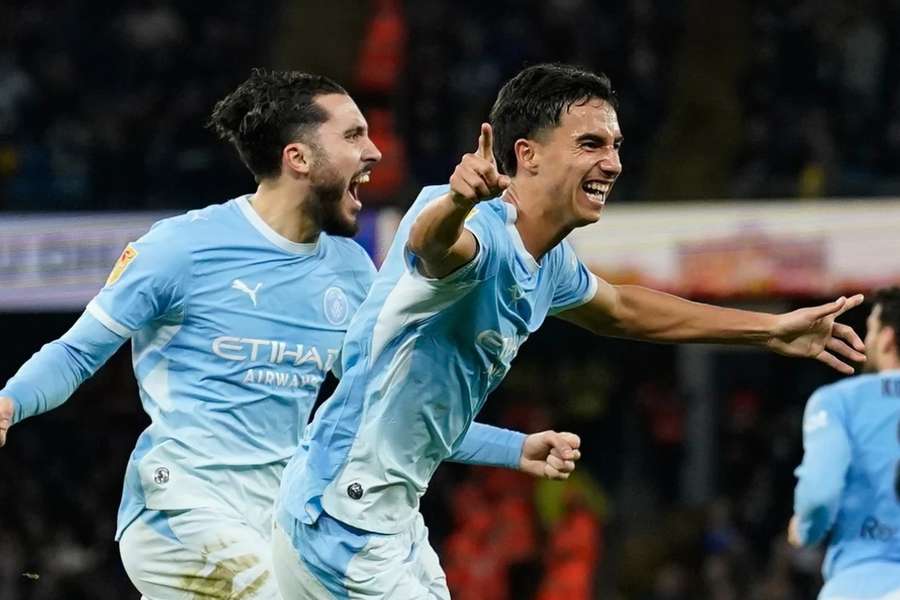 Vitor Reis marcou seu primeiro gol no City Vitor Reis marcou seu primeiro gol no City
