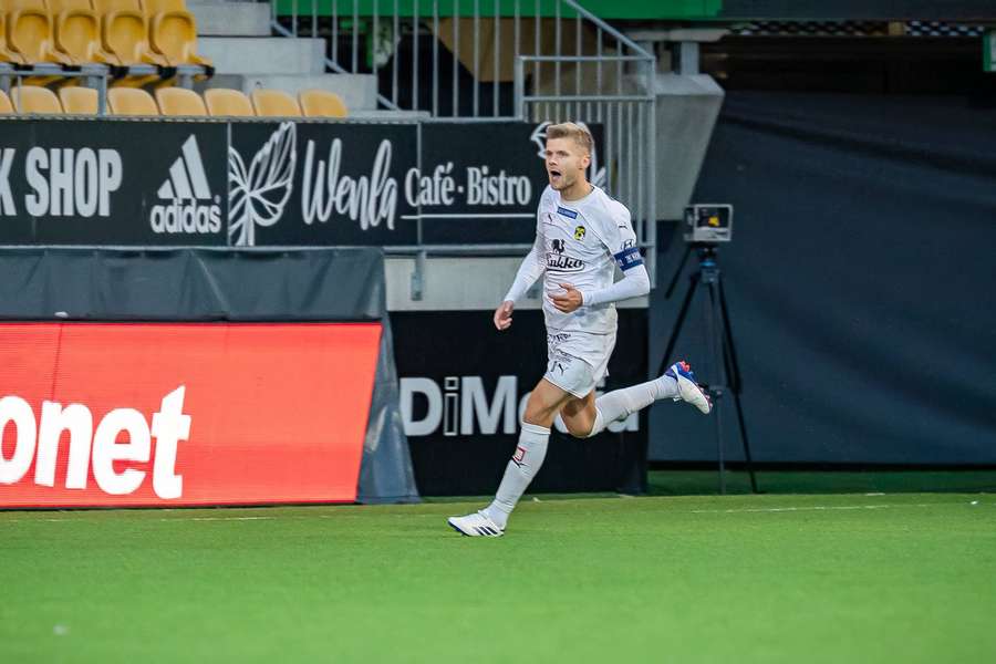 Petteri Pennanen was on the scoresheet for KuPS in their 6-2 win