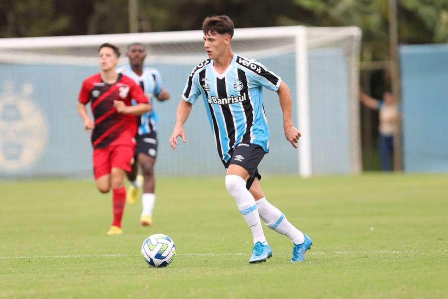 Zinho tinha 17 jogos pela equipa principal do Grémio