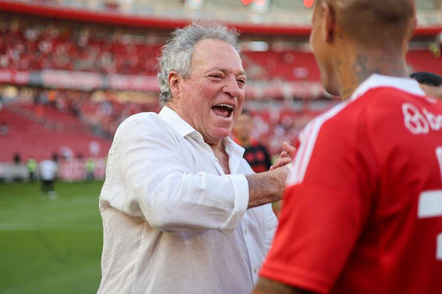 Abel Braga comemora vitória do Inter na última rodada do Brasileirão Abel Braga comemora vitória do Inter na última rodada do Brasileirão