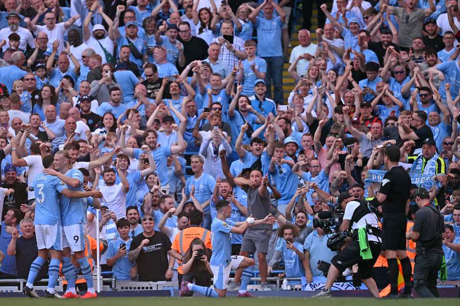 Phil Foden se při výhře nad West Hamem trefil dvakrát.