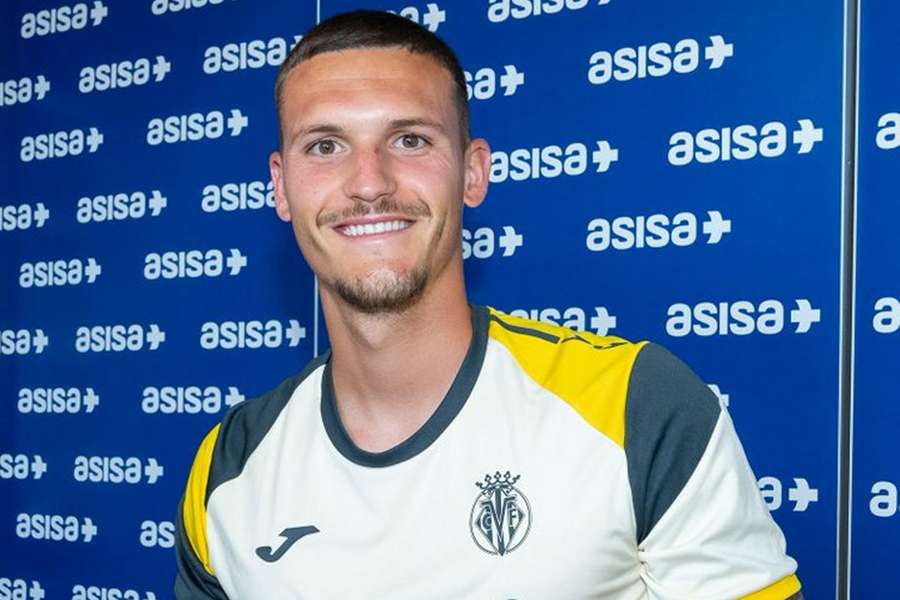 DONE DEAL: Villarreal sign Napoli defender Marin
