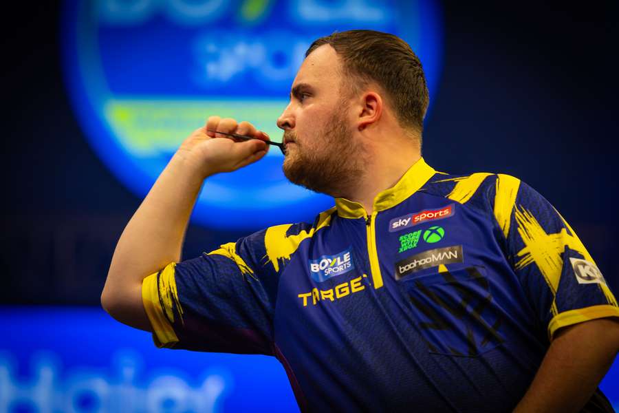 Luke Littler steht in Runde 2.