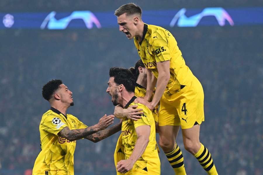 Hummels fez o gol da vitória do Dortmund sobre o PSG