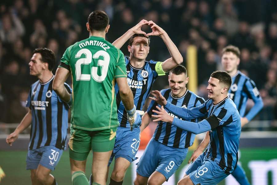 Hans Vanaken (#20) marcó el único gol del Club Brujas-Aston Villa.