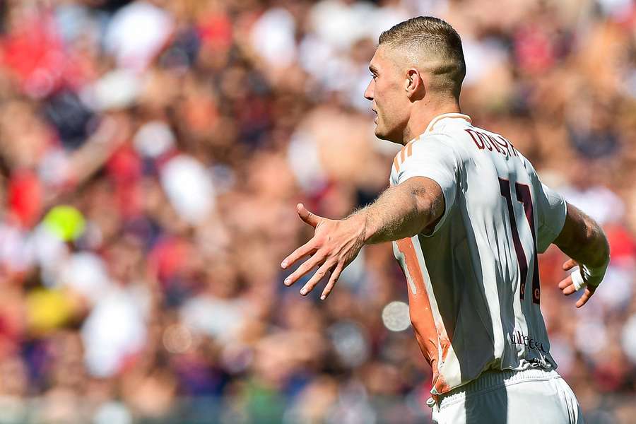 Artem Dovbyk celebrates his goal