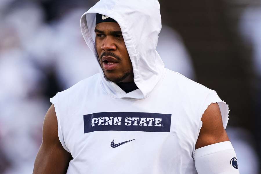 Penn State defensive end Abdul Carter warming up ahead of the team's matchup against SMU. (December 2024)