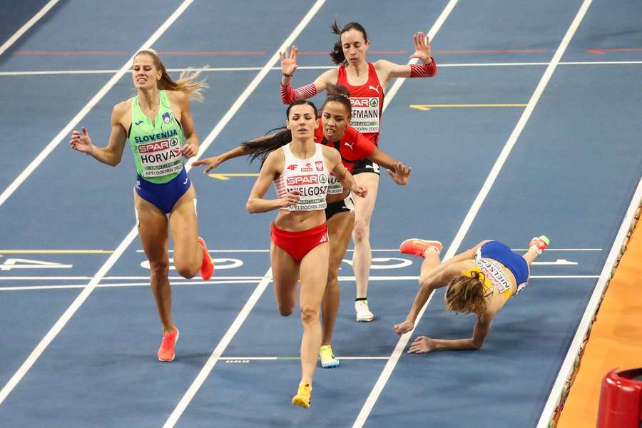 Anna Wielgosz złotą medalistką na 800 metrów. Swoboda powalczy w finale biegu na 60 m