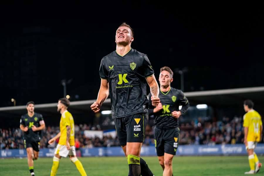 Marko Milovanovic celebra su gol ante el Talavera