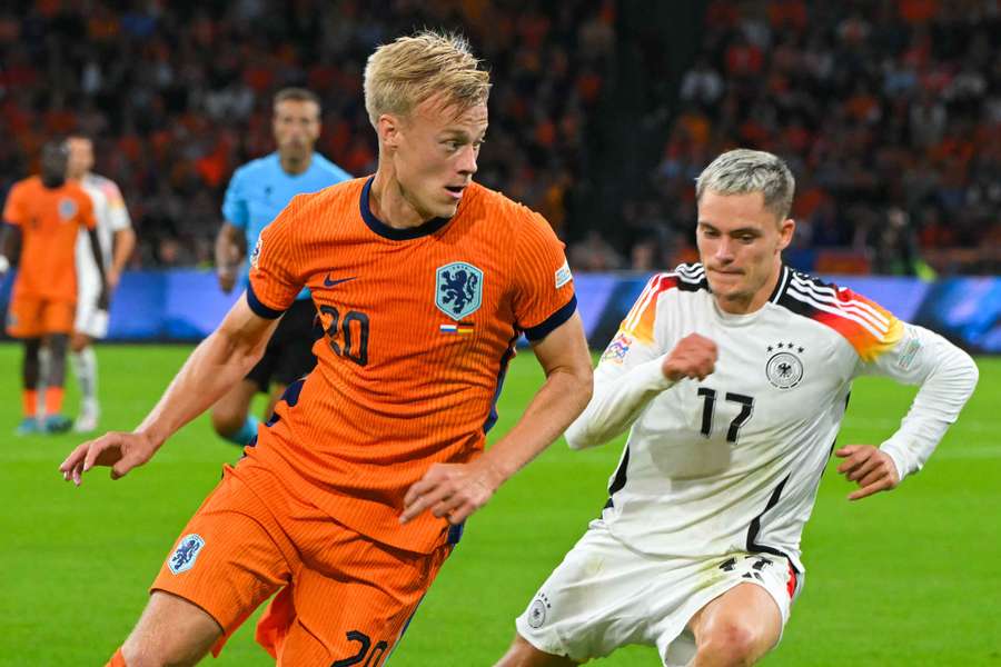 Holanda e Alemanha fizeram grande jogo em Amsterdã