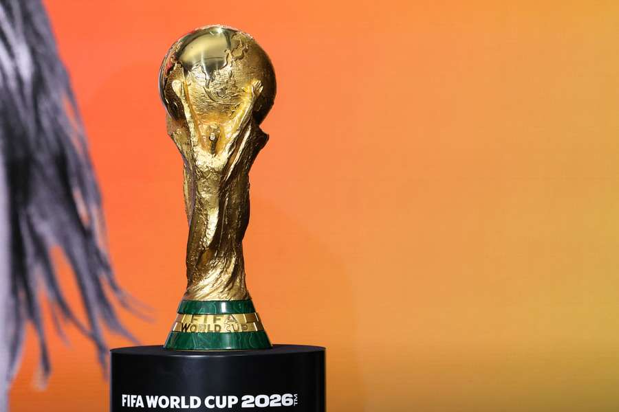 Le trophée de la Coupe du monde le 14 mai.
