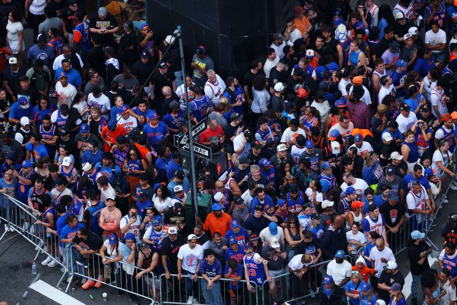 I tifosi dei Knicks per le strade di New York I tifosi dei Knicks per le strade di New York
