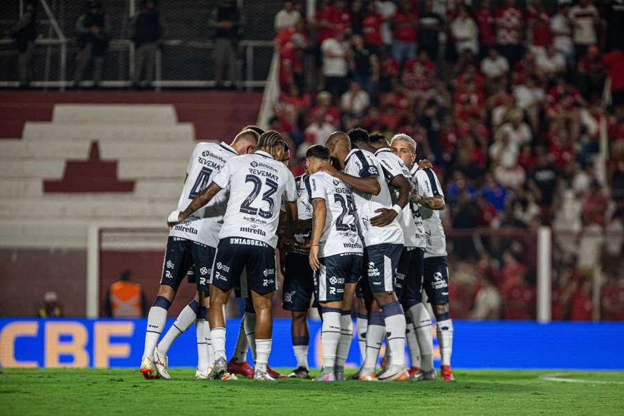 Remo quer se aproxima do G4 e conta com força da torcida no Baenão