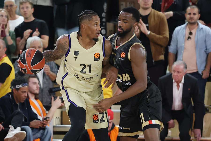 Clyburn, con la posesión