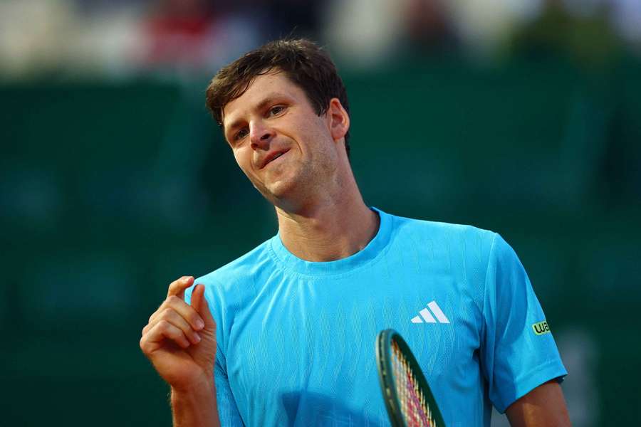 NIemal trzy godziny na korcie. Hurkacz dzielnie walczył z Vacherotem, ale odpadł w Monte Carlo