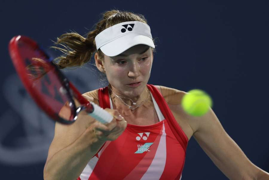 Elena Rybakina pokonała Rebeccę Sramkovą i czeka na Igę Świątek w ćwierćfinale w Dausze