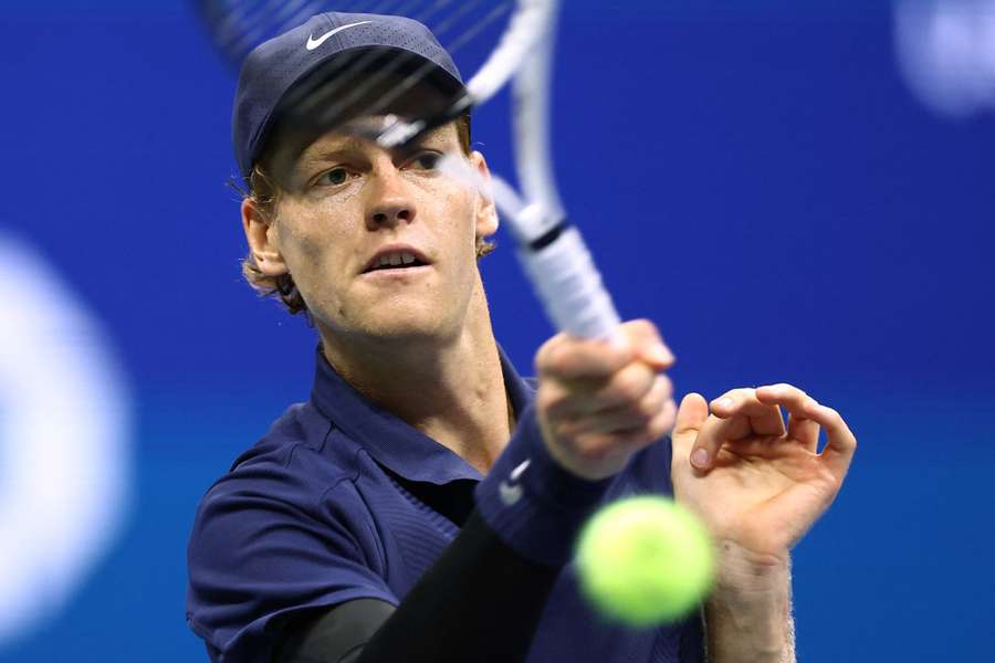 Jannik Sinner segue em frente no US Open
