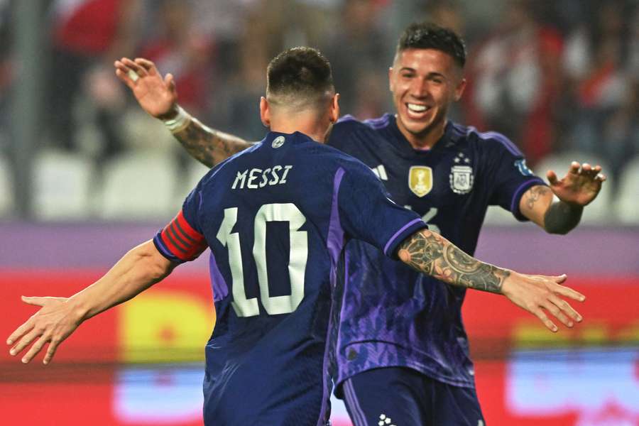 Uruguay - Brazilia 2-0 / Peru - Argentina 0-2
