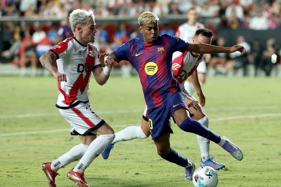 Lamine Yamal im Dribbling. Lamine Yamal im Dribbling.