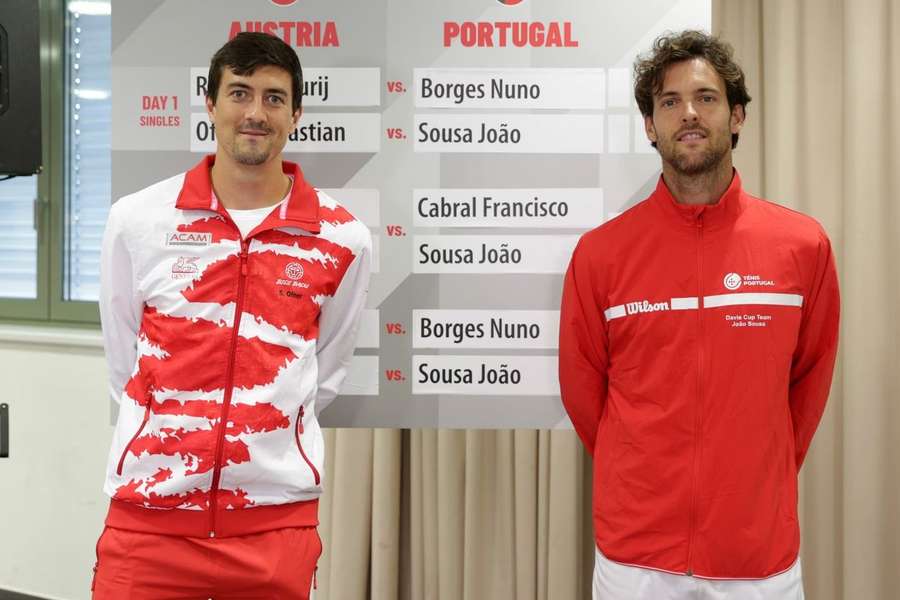 Sebastian Ofner com João Sousa
