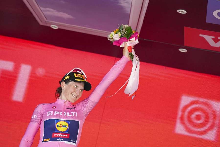 La ciclista italiana Elisa Longo Borghini gana el Giro de Italia femenino