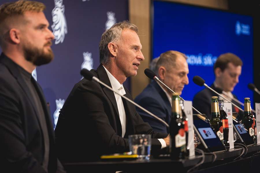Na konferenci promluvil také Dominik Hašek. Na konferenci promluvil také Dominik Hašek.