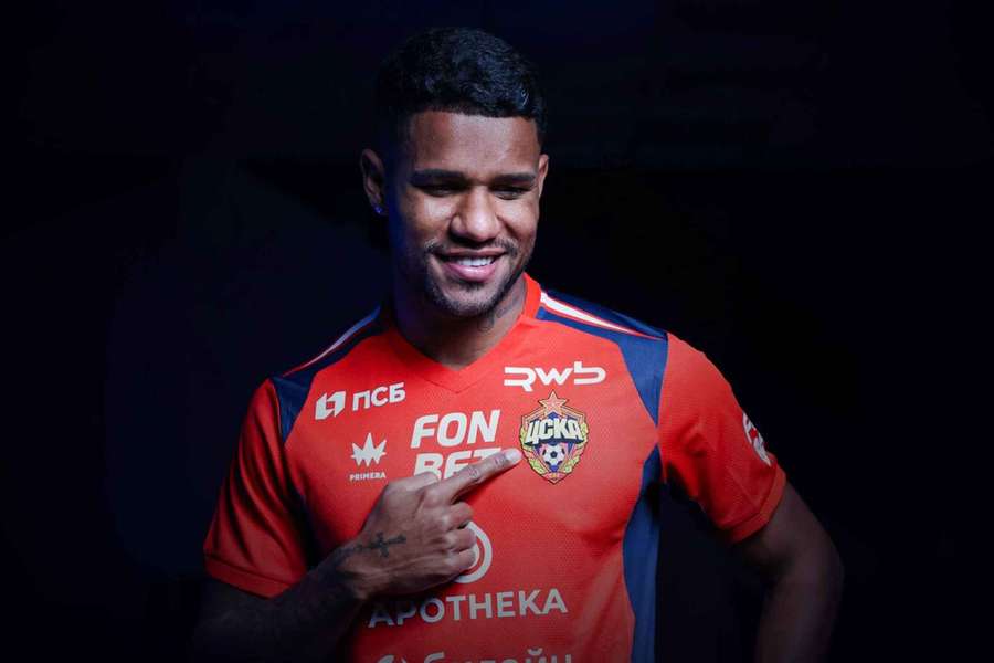 Matheus Reis apresentado no CSKA Moscovo
