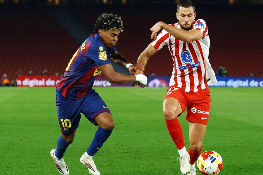 Hancko zvádzal náročné súboje. Hancko zvádzal náročné súboje.