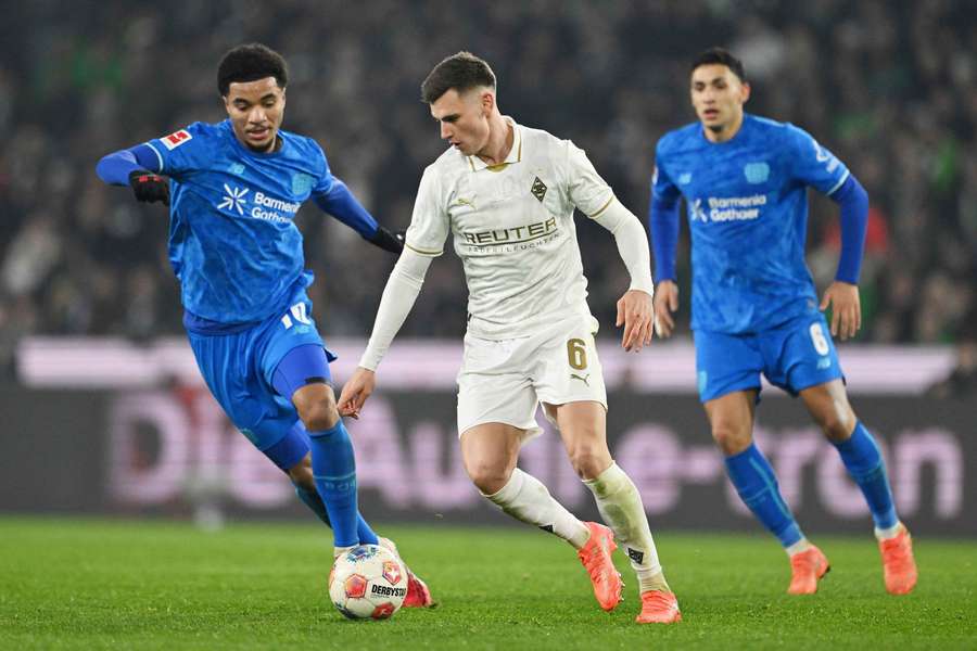 Yannick Engelhardt, del Mönchengladbach, en acción