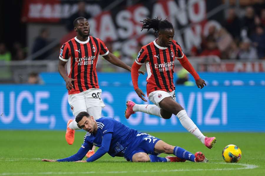Duelo durante un Como Milan