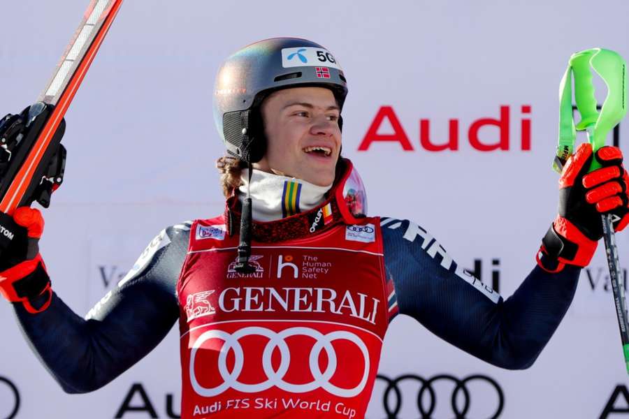 Radosť víťaza Braathena, ktorý ovládol prvý slalom aktuálnej sezóny.  