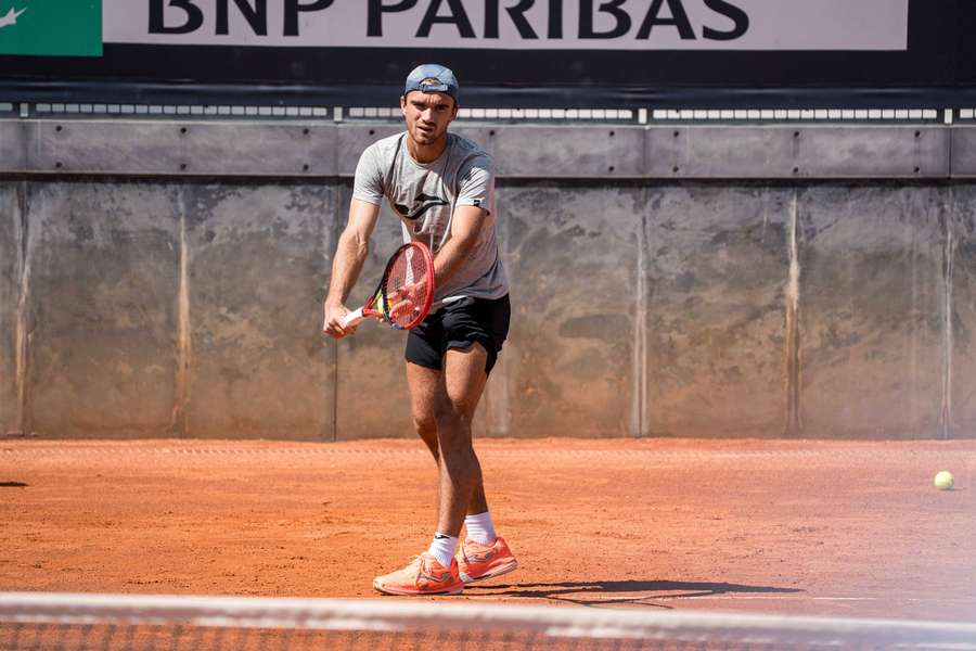 Macháč skrečoval i na Roland Garros.