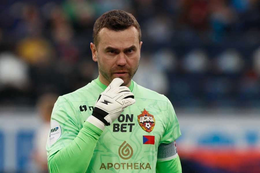 Akinfeev permanece no CSKA Akinfeev permanece no CSKA